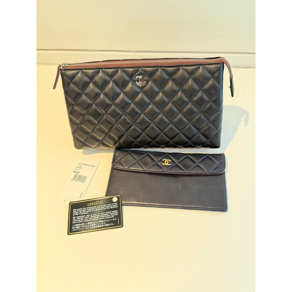 Chanel O-Case Pouch Black‎ Quilted Lambskin Leather Silver CC Logo A69260 Italy - Picture 8 of 10